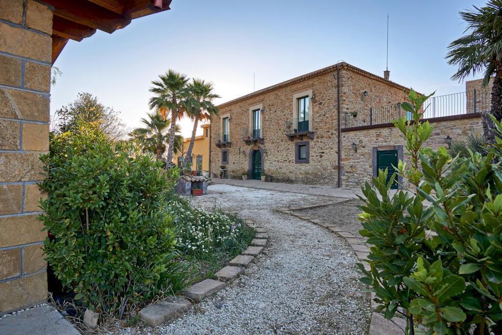 Vila Agriturismo Conte Ruggero Centuripe Exteriér fotografie