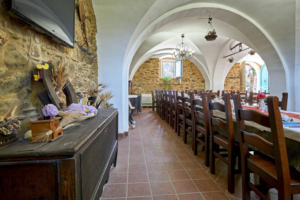 Vila Agriturismo Conte Ruggero Centuripe Exteriér fotografie