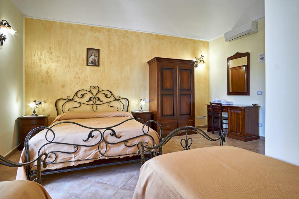 Vila Agriturismo Conte Ruggero Centuripe Exteriér fotografie