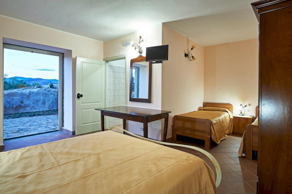 Vila Agriturismo Conte Ruggero Centuripe Exteriér fotografie