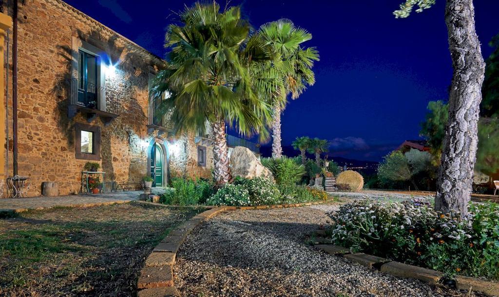 Vila Agriturismo Conte Ruggero Centuripe Exteriér fotografie