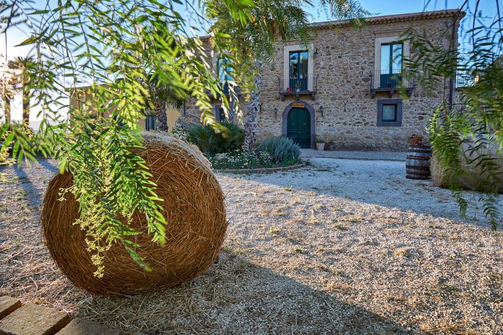Vila Agriturismo Conte Ruggero Centuripe Exteriér fotografie