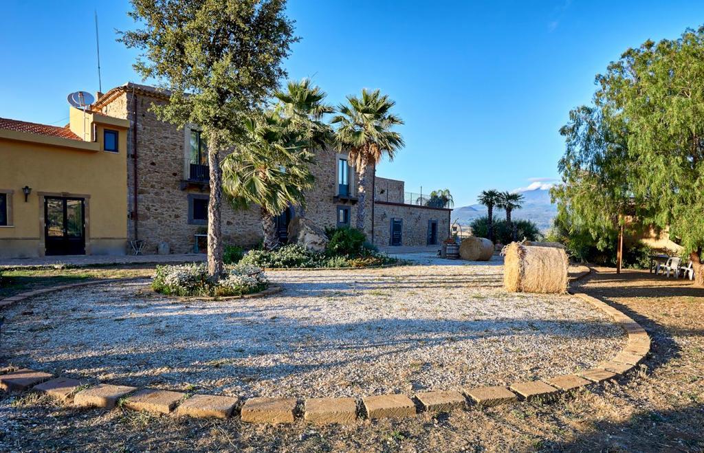 Vila Agriturismo Conte Ruggero Centuripe Exteriér fotografie